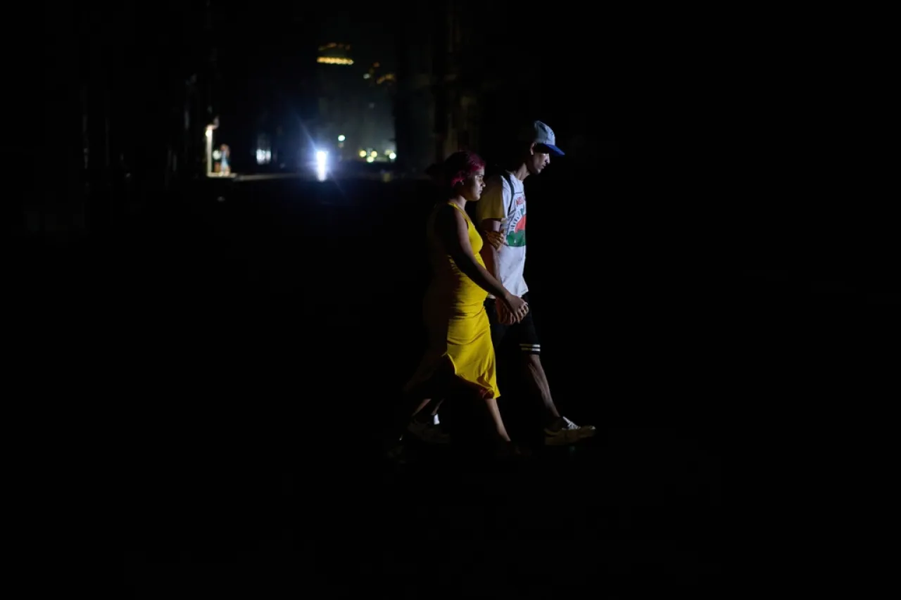 Cuba en la oscuridad: miles aún sin luz tras masivo apagón